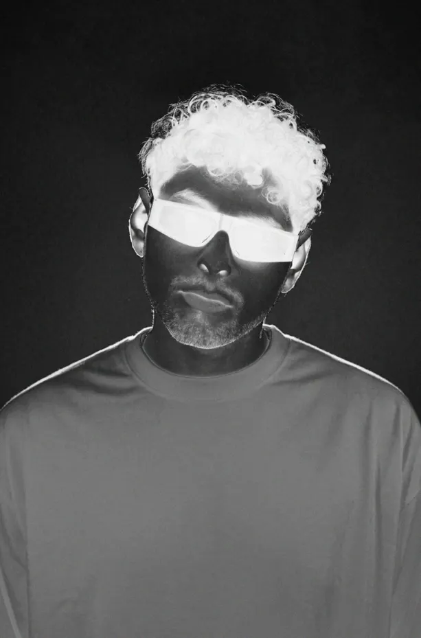 Performance Photo